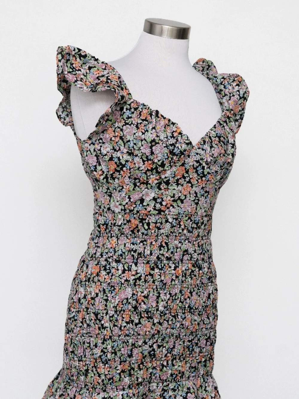 Free the Roses - Floral Smocked Mini Dress‎